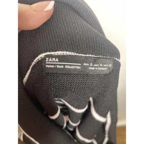 Zara Women’s Sweater Size S  Black & White Striped‎ Off The Shoulder - Picture 7 of 9